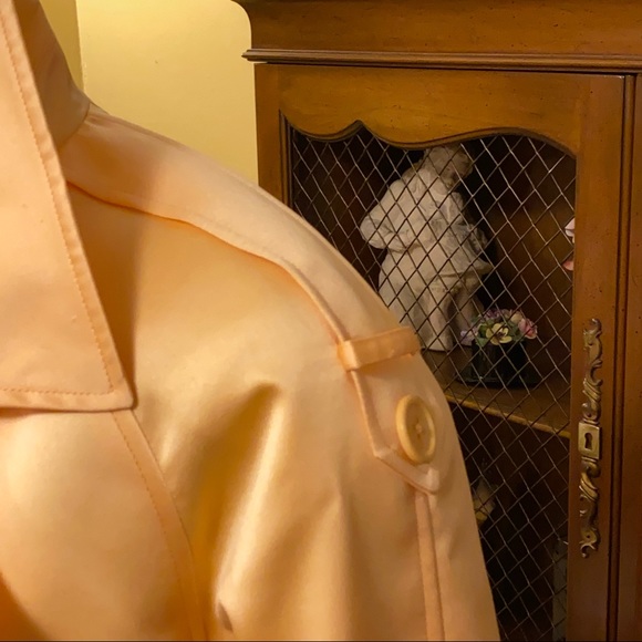 Norman Thompson Peach Jacket. - Picture 5 of 12